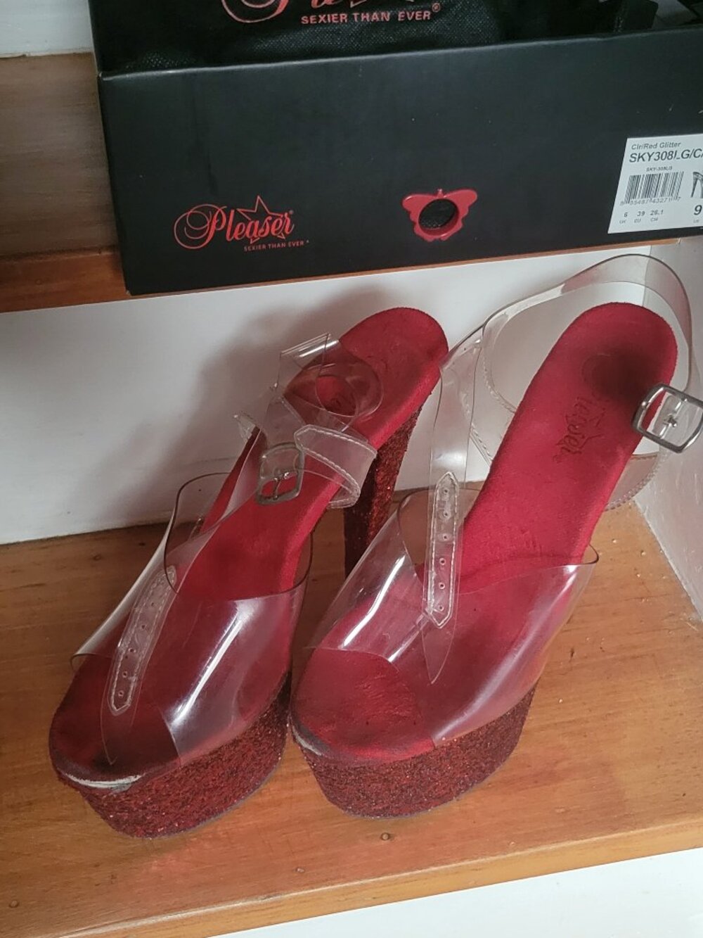 Pleaser SKY-308LG Clear Red Glitter Platform Heels Size 9 US | Very Well Worn